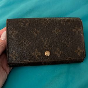 Authentic Louis Vuitton Monogram Short Wallet